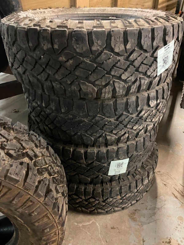 5 Goodyear Wranglers (Duratrac) M+S LT 275/70/R18 Tires & Rims