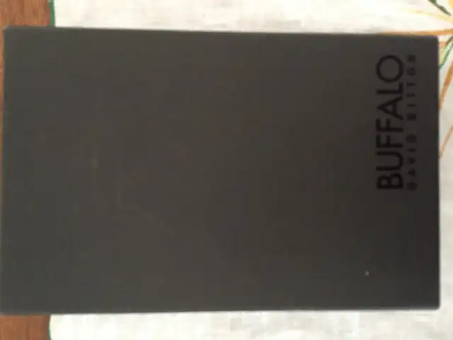 BUFFALO DAVID BITTON MEN'S WALLET WITH SMART PHONE STORAGE in Men's in Downtown-West End - Image 2