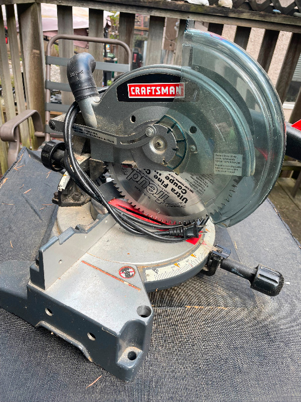Craftsman compound mitre 10” saw CHEAP in Power Tools in Tricities/Pitt/Maple