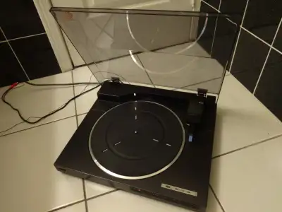 Sony PS-LX520 D/D Fully Automatic Linear Tracking turntable, View more