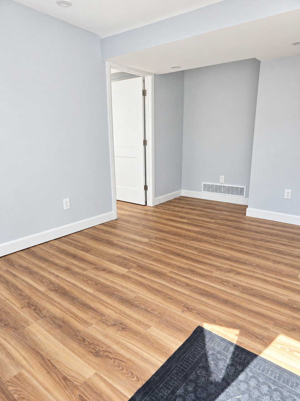Renovated North-End 1-Bedroom 5