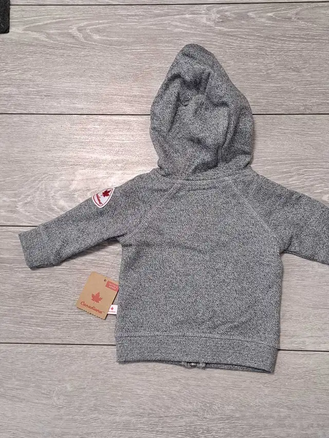 NEW Canadiana Infant Gray Zip Up Hoodie; Size 0-3M & 6-1 in Kids & Youth in Calgary - Image 4