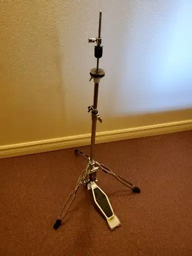 Vtg 1970's PEARL Drum HI HAT STAND W/Yamaha Clutch Mint Clean A+ in Drums & Percussion in London - Image 2
