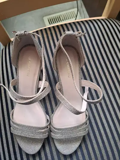 Sparkly women's dress shoes, View more
