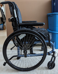 Helio A7 Manual Wheelchair with Roho Cushion