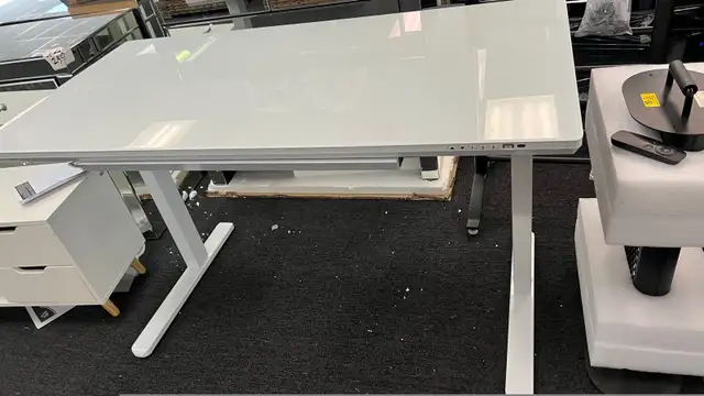 luxury 47”X24” electric adjustable tempered glass standup table  in Desks in Markham / York Region - Image 3