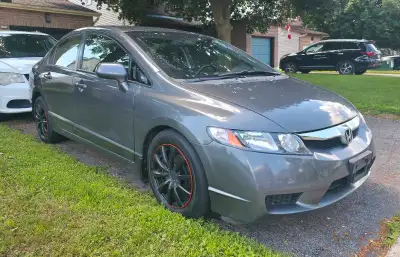 2011 Honda Civic SE, REBUILT TITLE, 4 door Automatic, 1.8L 4 Cylinder, FWD, Fully loaded. Keyless en...