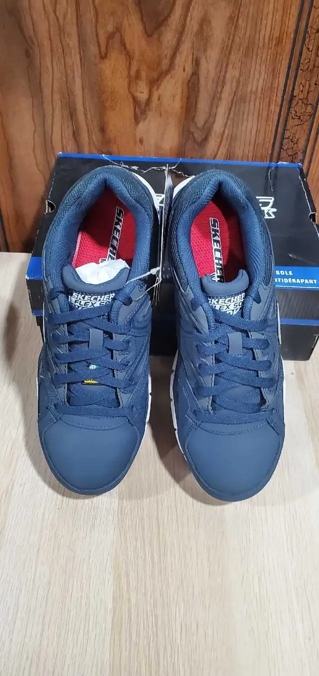 Skechers Work Shoes in Men's Shoes in Oshawa / Durham Region - Image 3