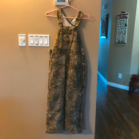 Unisex Youth size 10 Carhartt real tree lined coveralls. Size 10