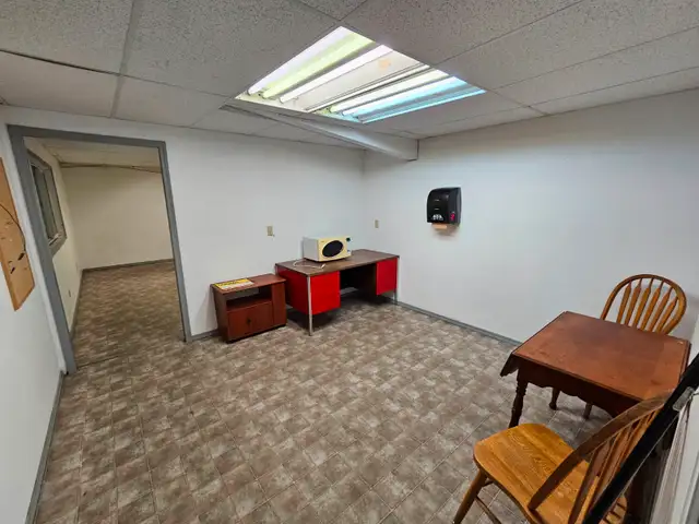 5000ft2 - Warehouse for rent in Commercial & Office Space for Rent in Prince Rupert - Image 6