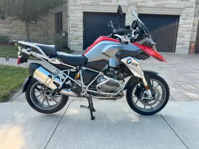 2016 BMW R1200GS * 13825 KMs Red, Silver, & Black * 1170cc, Liquid-Cooled, Flat-Twin, Fuel-Injected...