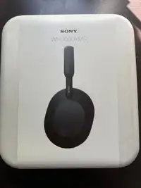 BNIB Sony WH-10000XM5 - Black Colour