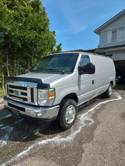 2010 Ford Econoline Van E150, conversion van, fully off the grid. Automatic, 220, 000km and climbing...