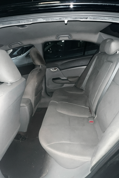 Voiture fiable et bien entretenue – prête à prendre la route! Cette voiture a toujours été entretenu...