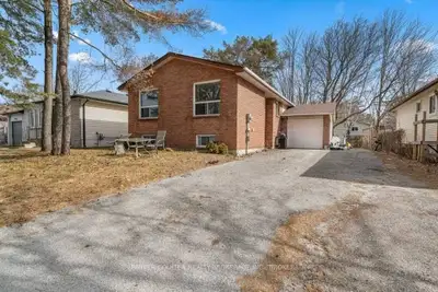 Location- Central Barrie. Bus stop is right outside. Plaza right outside- you can reach anywhere in...