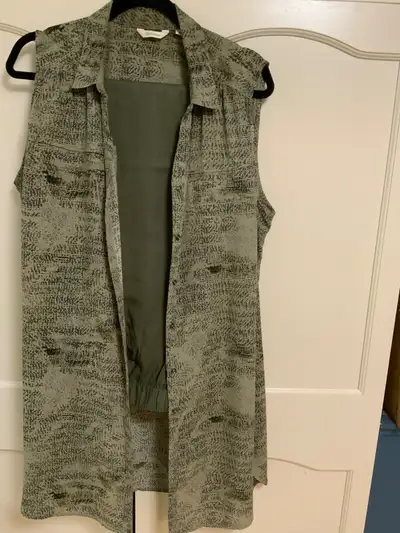 WOMENS OUTFIT, ARMY GREEN TOP + ELASTIC PANTS, SZ16-18, View more