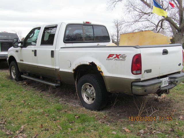 2004 Ford F-250 in Cars & Trucks in Leamington - Image 2
