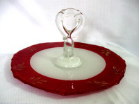 PLATEAU de SERVICE a POIGNEE VINTAGE HANDLEDSERVING PLATTER