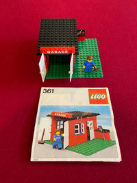 1979 VINTAGE LEGO GARAGE 361