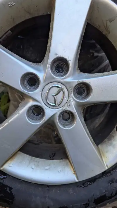 Offering a 4 Mazda BFGoodrich winter tire, size 195/65R16 91S. Please note that this is a used tire...