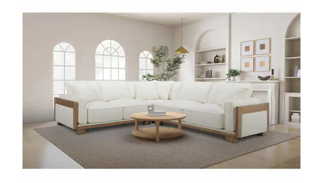 White fabric sectional wood trim in Couches & Futons in Winnipeg - Image 3