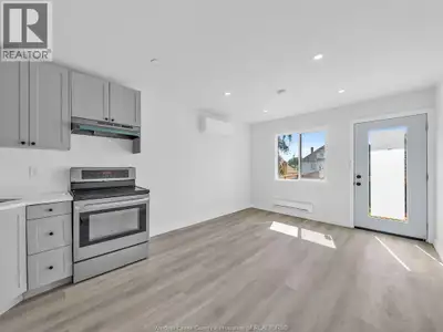 Beautiful, bright, clean, and newly renovated two bedroom apartment available June 1 on the upper fl...