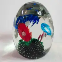 Exquisite Vintage Glass Paper Weight - Egg Shaped