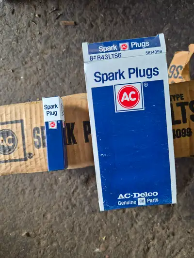 Approximately 80 R43LTS6 Spark Plugs