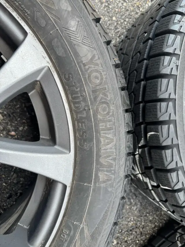 Winter tires and rims for Volvo XC40 in Tires & Rims in Mississauga / Peel Region - Image 3