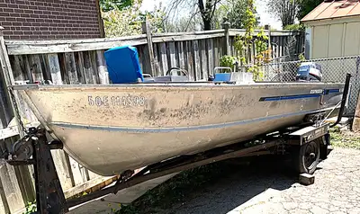 Get ready for your next fishing adventure with this 14.5-foot Pinecrest fishing boat, complete with...