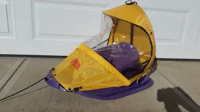 Great condition and great sleds to pull the little ones around in the winter. Able to meet on Souths...