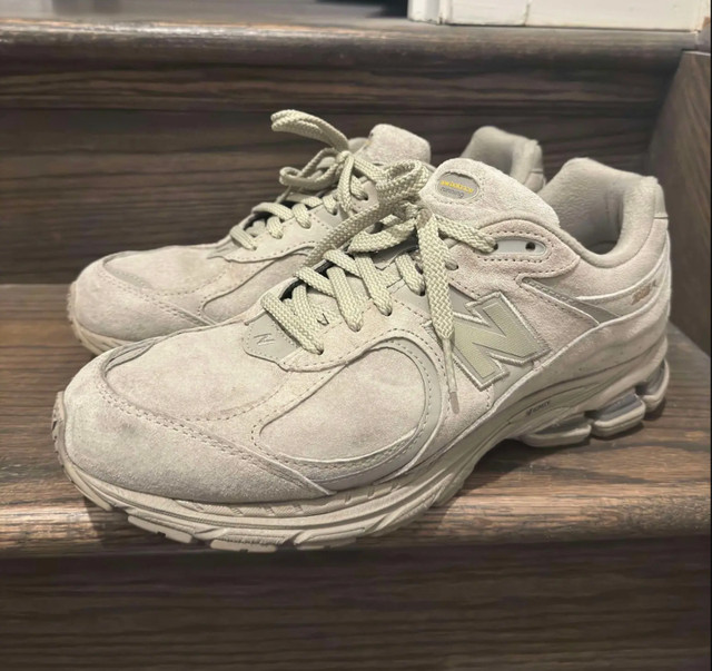 New Balance 2002R NB Deep Taupe  《 Mens 12 US 》 in Men's Shoes in City of Toronto