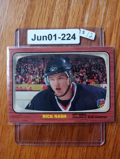 Jun01-224 $12 2002-03 Topps Heritage Rick Nash #140 Rookie RC $12 To locate my other hockey items, t...