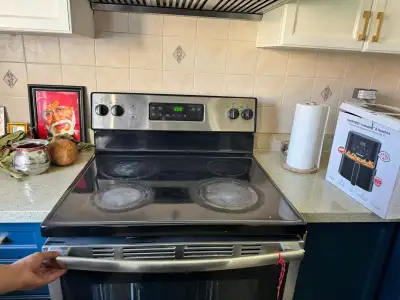 GE Electric Range, View more