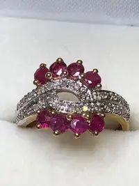Beautiful 10K Yellow Gold African Ruby and Diamond Ring.Eight
