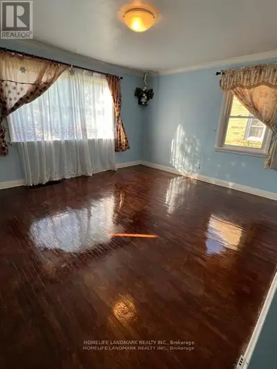Three bed room for rent