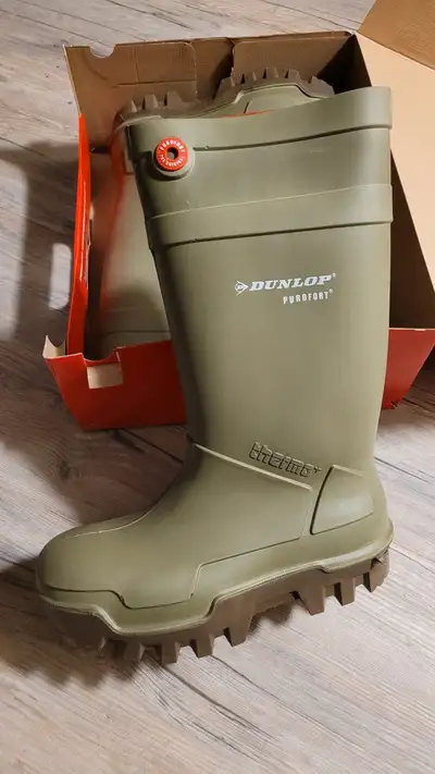 Dunlop Rubber Work Boots 11, View more