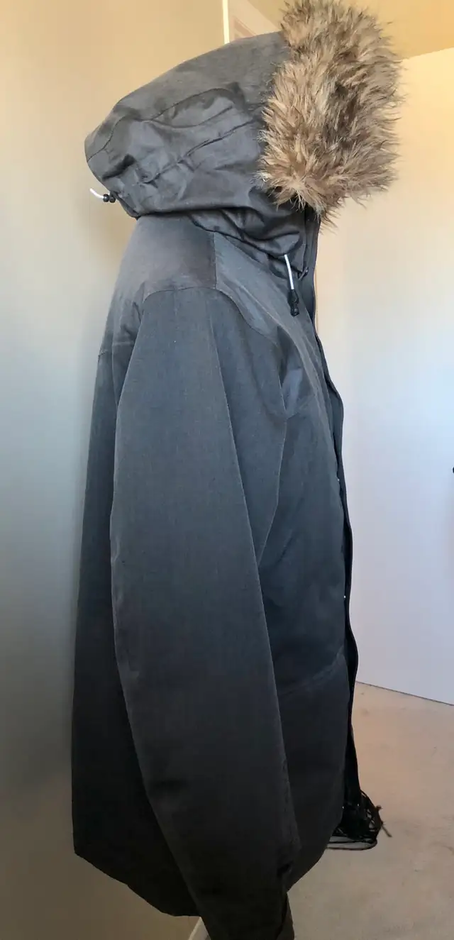 Helly Hansen Tech Grey XL Mens Warm Winter Jacket Hood Coat in Men's in Calgary - Image 10