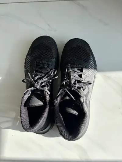 Nike kyrie shoes :size 8, View more