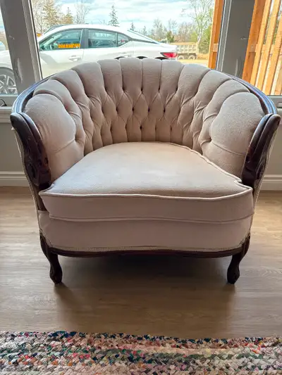 3 pc vintage sofa- couch, love seat and chair. Excellent condition