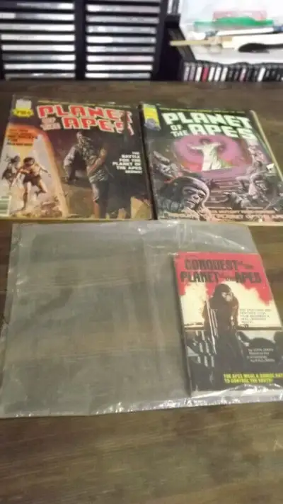3 PLANET OF THE APES VINTAGE ITEMS BUNDLE:1974NOVEL+2COMIC BOOKS, View more