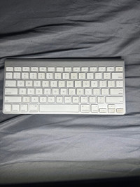 Apple Keyboard 