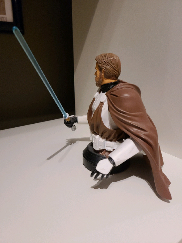 Star Wars Obi Wan Kenobi Gentle Giant Bust Trooper Clone Wars in Arts & Collectibles in Calgary - Image 4