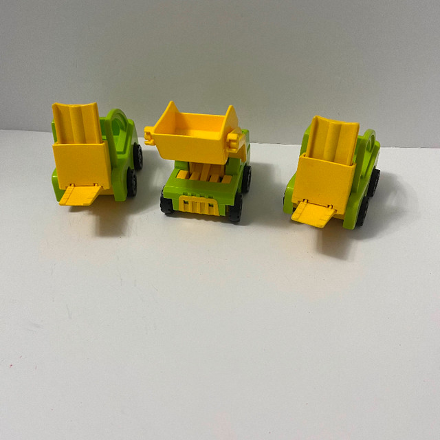 Vintage fisher price little people construction lot vehicles in Toys & Games in St. Catharines - Image 4