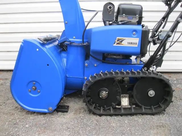 Souffleuse YAMAHA YT624EJA Snowblower souffleur chenilles in Snowblowers in Laval / North Shore - Image 3