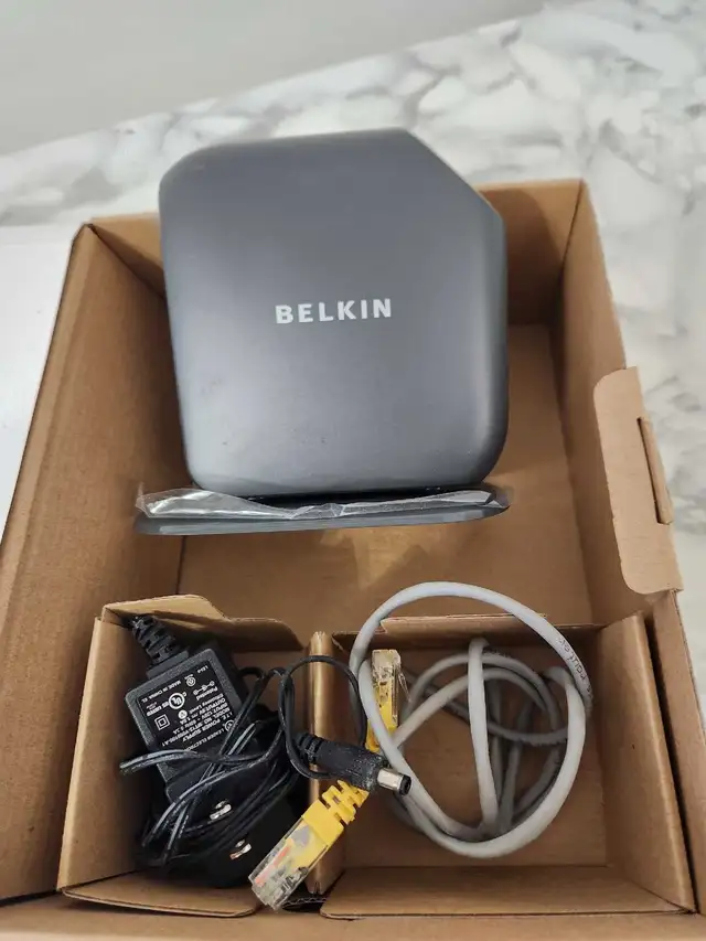 Belkin surfboard in Networking in City of Toronto - Image 5