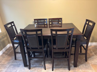 Extendable Dining table and 6 chairs