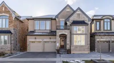 House for rent 4 rooms 2 washrooms 1 kitchen 2 floors 1 garden 3 parking For students and families A...