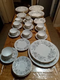 Set of six coalport dinnerware set." My fair lady". 