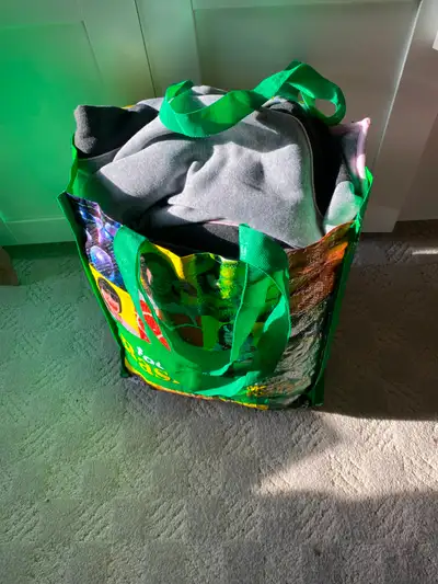 Free shopping bag of ladies XL clothing, View more